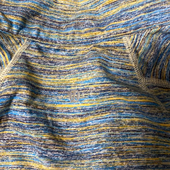 Men’s size large half zip pullover - Picture 3 of 3